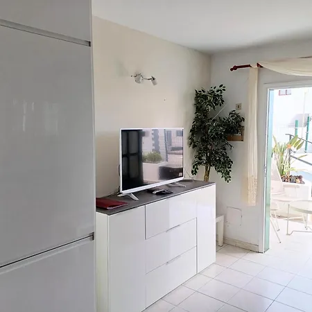 Bright & Spacious With Aircon * פוארטו דל כרמן