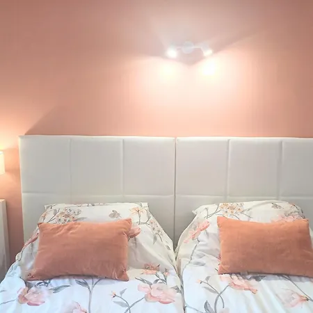 Appartement Bright & Spacious With Aircon