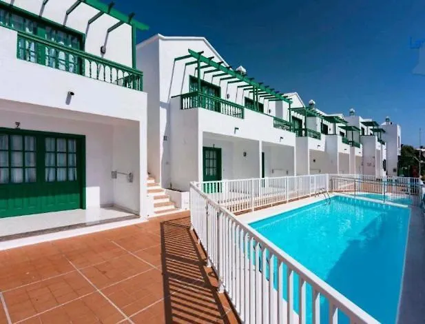 Bright & Spacious With Aircon