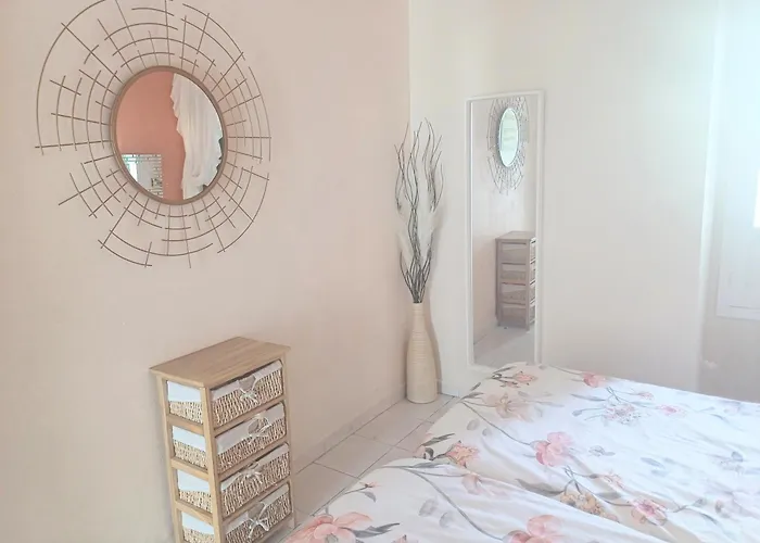 Daire Bright & Spacious With Aircon